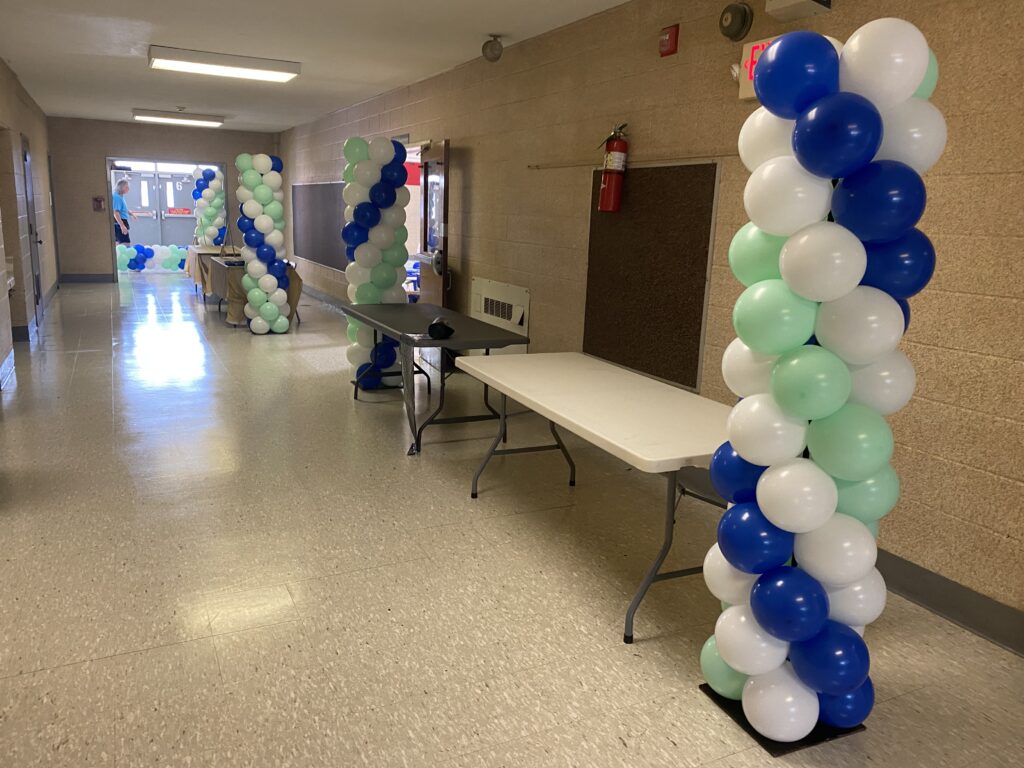 Balloon artist near me, Balloon arch st louis, balloon artist st louis, balloon artists near me, balloon decoration, balloon decoration services, balloon decorations near me, balloon decorators near me, balloon garland, organic balloons, balloon decor st louis, balloon tower, balloon column