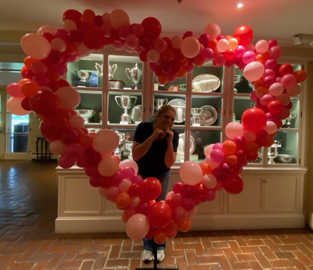 Balloon artist near me,. Balloon arch st louis, balloon artist st louis, balloon artists near me, balloon decoration, balloon decoration services, balloon decorations near me, balloon decorators near me, balloon garland, organic balloons