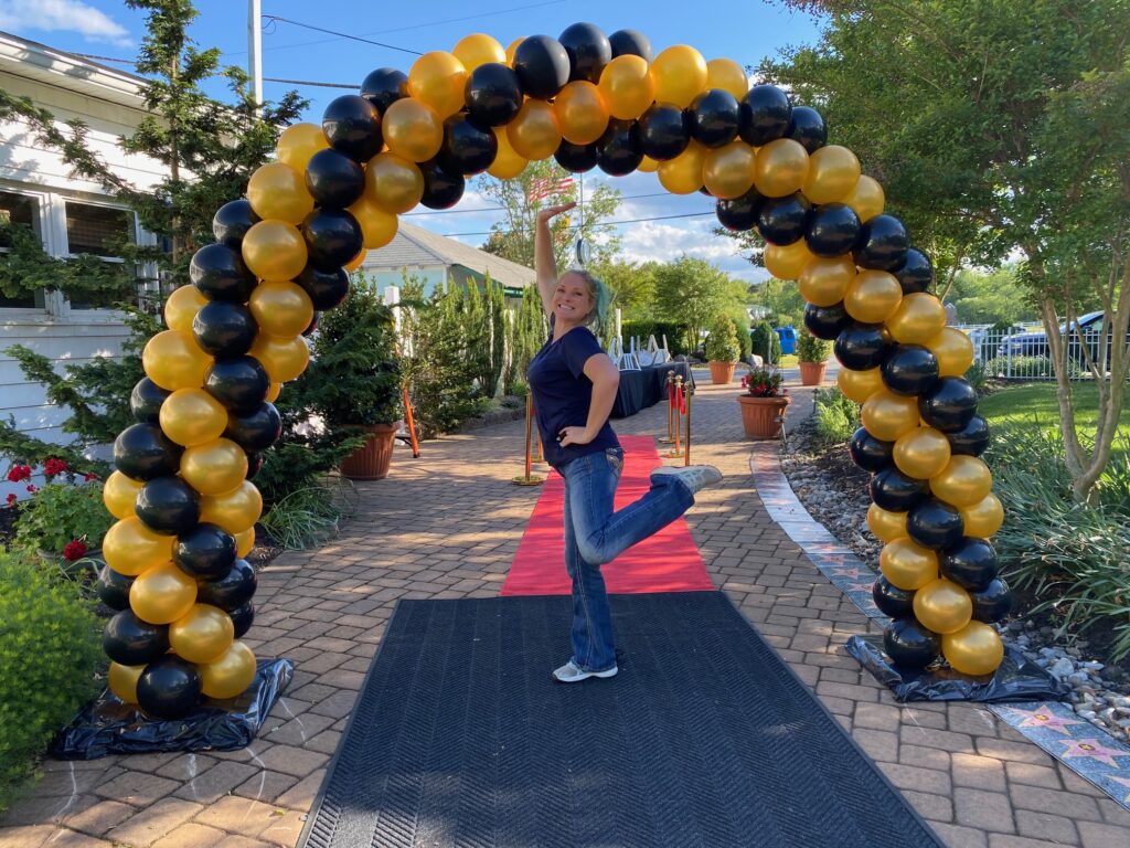 Balloon artist near me,. Balloon arch st louis, balloon artist st louis, balloon artists near me, balloon decoration, balloon decoration services, balloon decorations near me, balloon decorators near me, balloon garland, organic balloons, balloon arch, balloon tower