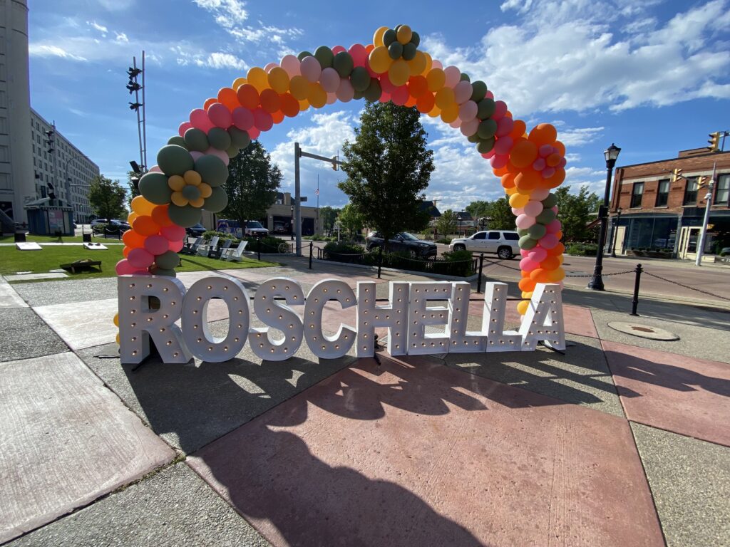 Balloon artist near me,. Balloon arch st louis, balloon artist st louis, balloon artists near me, balloon decoration, balloon decoration services, balloon decorations near me, balloon decorators near me, balloon garland, organic balloons, balloon arch, balloon decor st louis