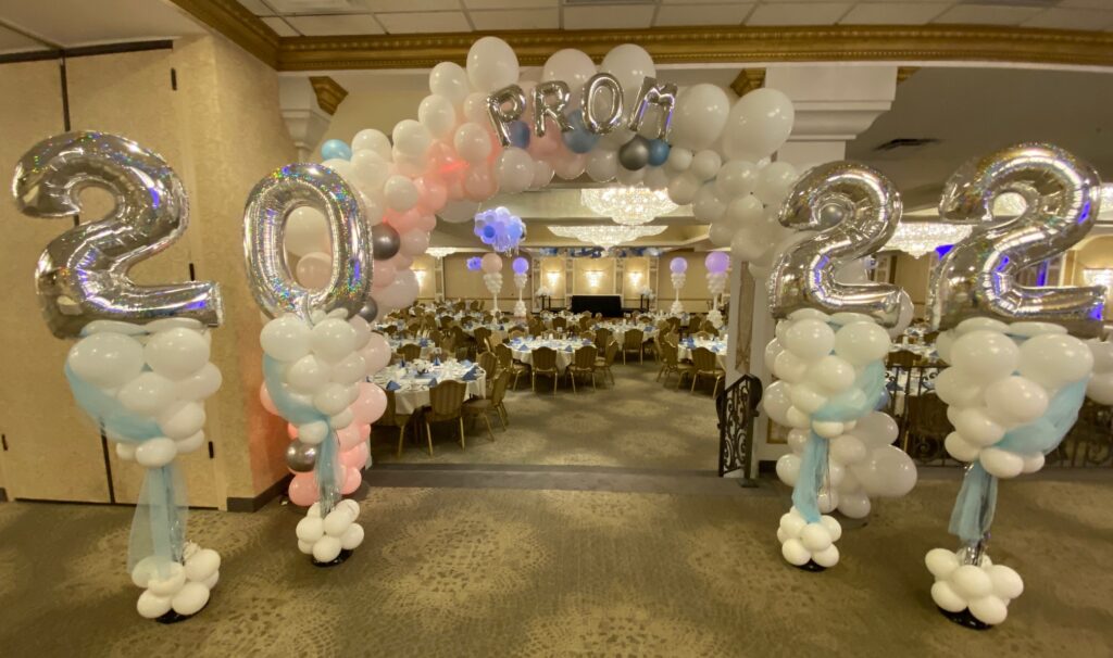 Balloon artist stl, Balloon arch st louis, balloon artist st louis, stl balloon artists, stl balloon decoration, balloon decoration services st louis, balloon decorations stl, balloon decorators st louis, balloon garland, organic balloons, balloon decor st louis, balloon tower, balloon column, balloon number, number balloons, prom decorations, prom balloons, st louis prom, prom entrance decorations