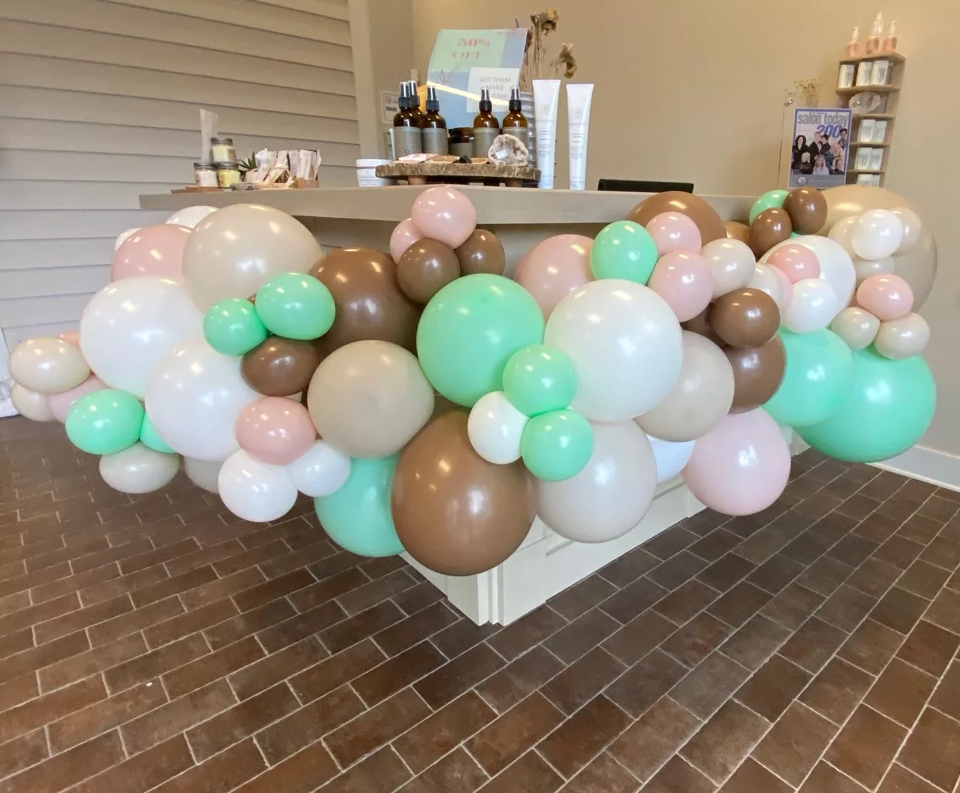 Organic Balloon Garland St Louis, St Louis Balloons, St Louis Balloon Decorators, St Louis Balloon Professionals