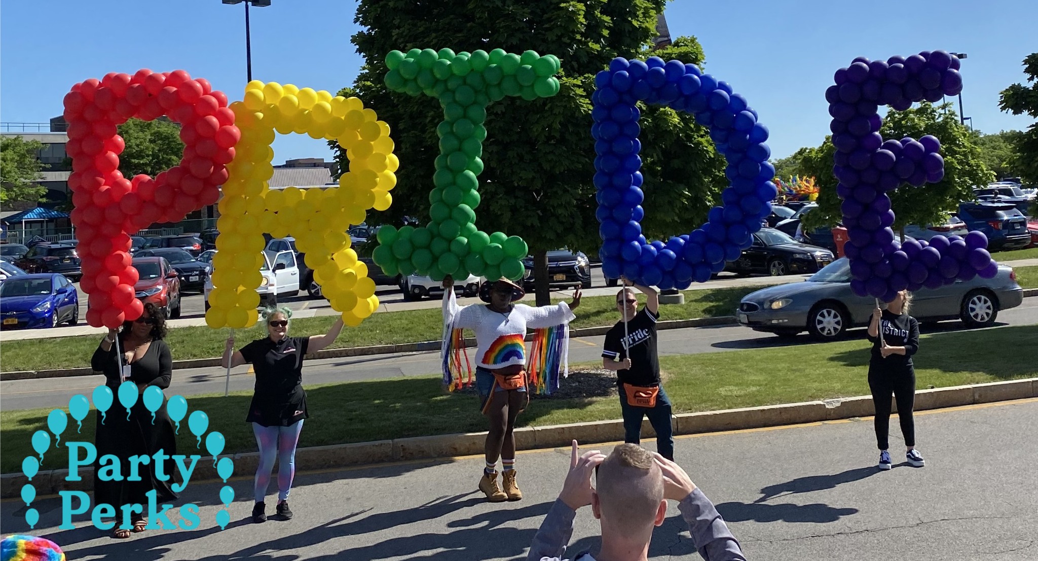 st-louis-pride-parade-balloon-letters Giant PRIDE letters made from rainbow balloons for Pride celebration in St. Louis Missouri